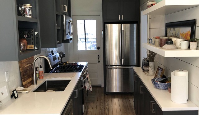 Sunshine house in the heart of Travis Heights