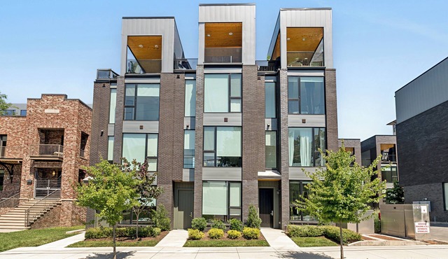 The Grove by AvantStay – Stylish Group Stay with Private Bathrooms