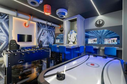 Themed 8BR Home w Pool Game Room Cinema