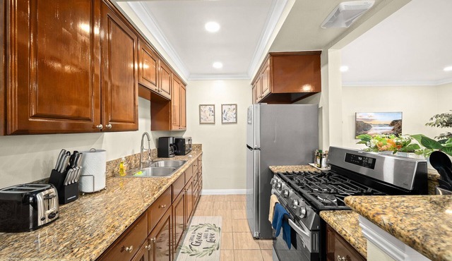 Vibrant&Refreshing 12 min to Downtown LA