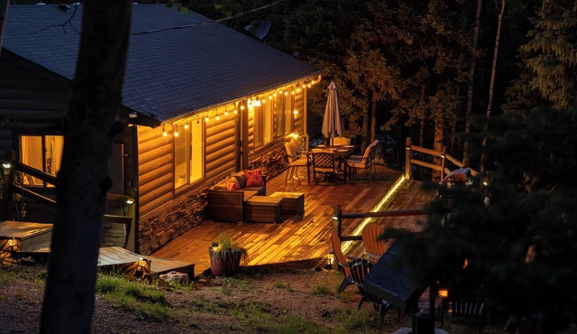 Wayward Lodge- Hot Tub- Fire Pit- Secluded