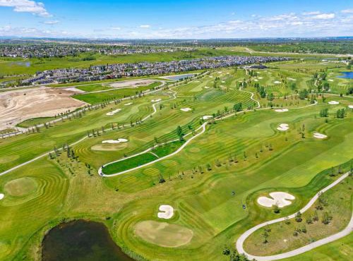 Wolf Willow Calgary Family Home