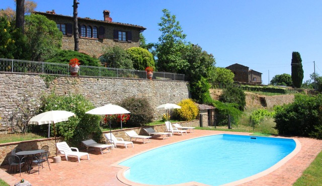 Wonderful private villa for 10 guests with private pool, WIFI, TV, pets allowed and parking
